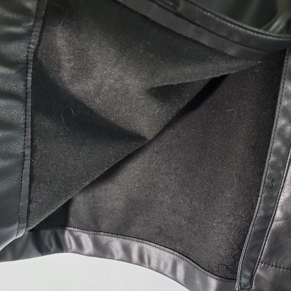 AVEC LES FILLES Women's Black Vegan Leather Too Jacket Sz L V-neck Half Sleeve - Picture 7 of 12